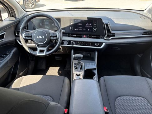 Used 2025 Kia Sportage LX FWD image 40