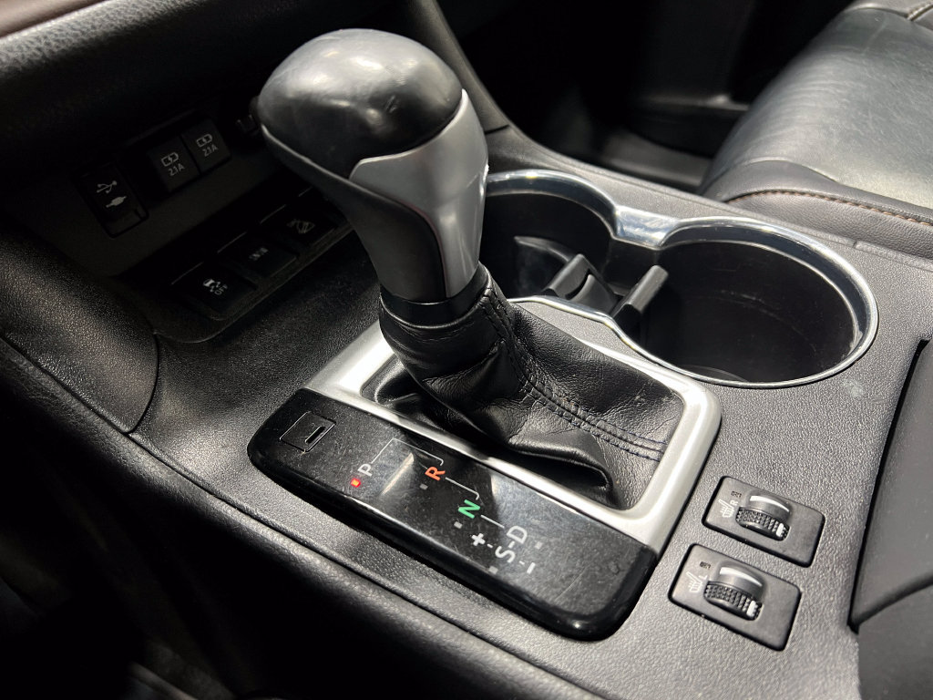 Used 2019 Toyota Highlander XLE AWD/4WD image 30