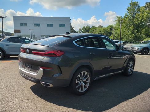 Used 2022 BMW X6 xDrive40i w/ Premium Package image 3