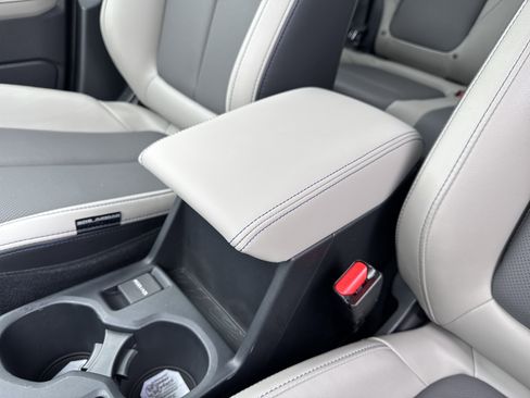 Certified 2025 Subaru Forester Limited image 14