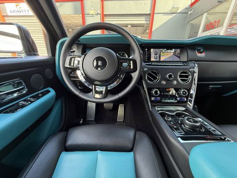 Used 2022 Rolls-Royce Cullinan image 25
