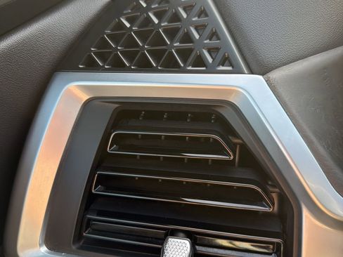 Used 2024 BMW X5 xDrive40i w/ Premium Package image 78