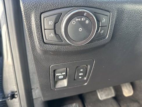 Used 2018 Ford F150 Lariat w/ Equipment Group 502A Luxury image 19