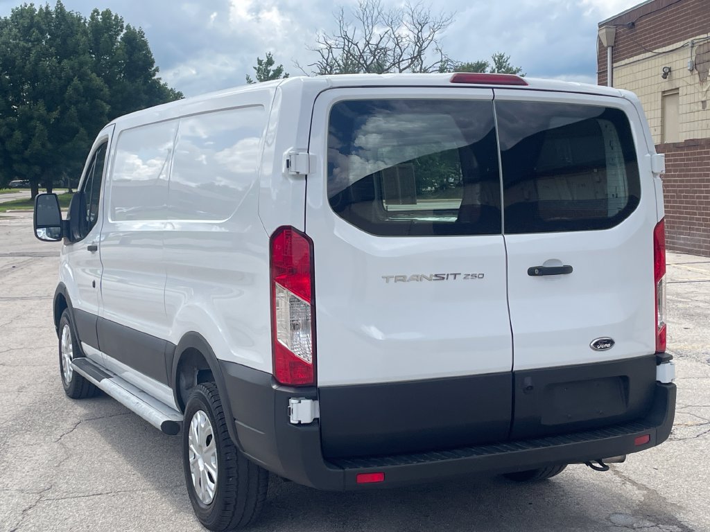 Used 2025 Ford Transit 250 Low Roof w/ Exterior Upgrade Package RWD image 3