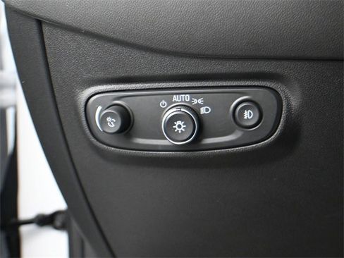 Used 2024 Chevrolet Equinox Premier image 14