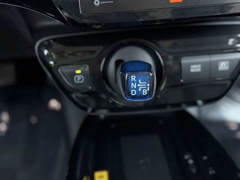 Used 2019 Toyota Prius Limited w/ Carpet Mat Package FWD image 33