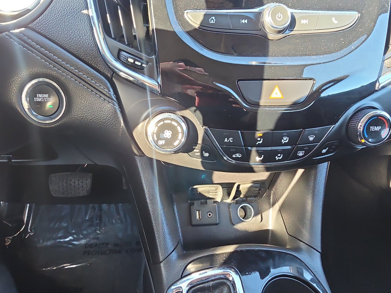 Used 2016 Chevrolet Cruze Premier FWD image 18