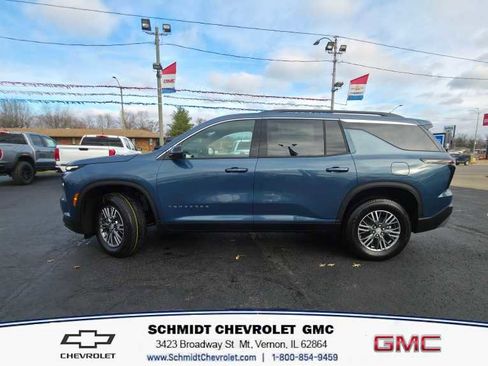 New 2026 Chevrolet Traverse LT w/ Driver Confidence Package image 8