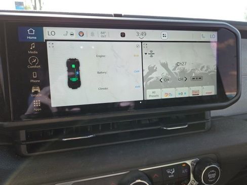 Used 2024 Jeep Wrangler Unlimited w/ Convenience Group image 13