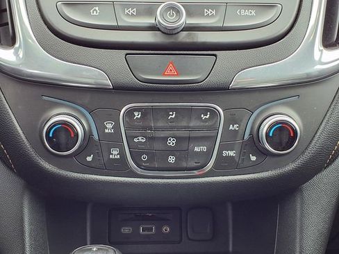 Used 2019 Chevrolet Equinox Premier AWD/4WD image 12