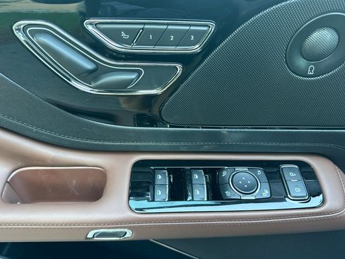 New 2026 Lincoln Aviator Reserve AWD/4WD image 9