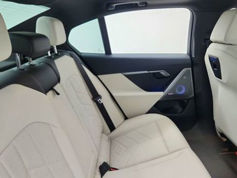 Used 2024 BMW 530i image 25