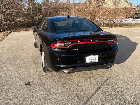 Used 2023 Dodge Charger SXT image 3