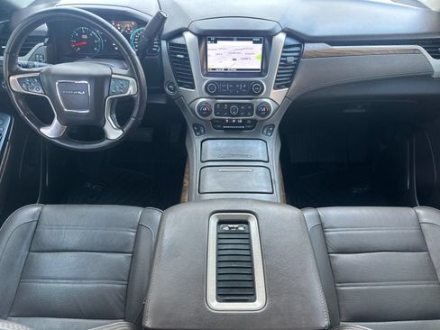 Used 2020 GMC Yukon Denali w/ Denali Ultimate Package AWD/4WD image 15