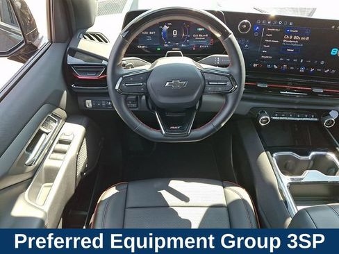 Used 2025 Chevrolet Silverado EV RST AWD/4WD image 3