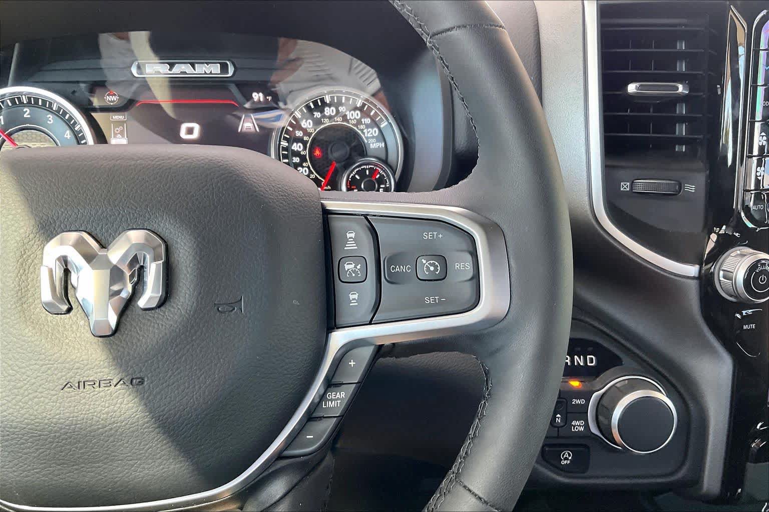 Used 2025 RAM 1500 Big Horn AWD/4WD image 24