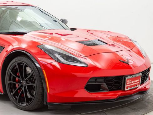 Used 2017 Chevrolet Corvette Grand Sport w/ Carbon Flash Badge Package image 18