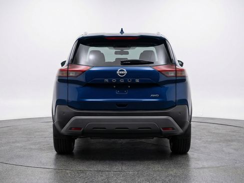 Used 2025 Nissan Rogue SV AWD/4WD image 7