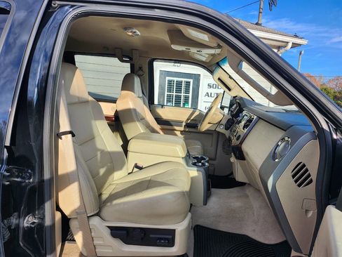 Used 2008 Ford F250 Lariat image 16