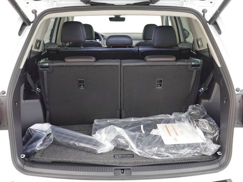 New 2026 Volkswagen Atlas Peak Edition image 17