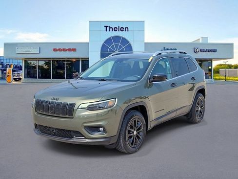 Used 2021 Jeep Cherokee Latitude Lux w/ Comfort/Convenience Group AWD/4WD image 2