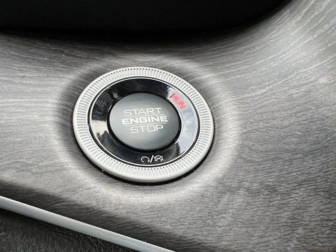 New 2025 Jeep Grand Cherokee L Limited w/ Black Appearance Package image 28