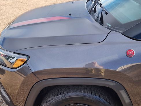 Used 2023 Jeep Compass Trailhawk image 6