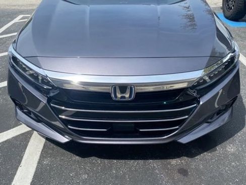 Used 2021 Honda Accord Touring image 2