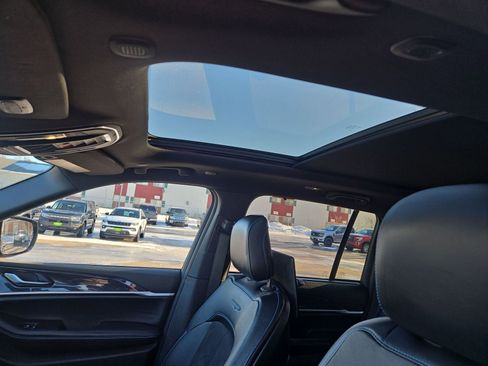 Used 2023 Jeep Grand Cherokee Trailhawk w/ Advanced Protech Group II image 24