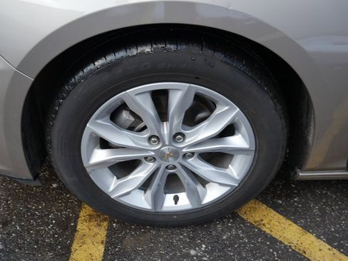 Used 2024 Chevrolet Malibu LT image 30