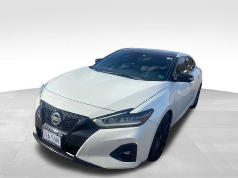 Used 2021 Nissan Maxima SR w/ Sport Mat Group image 2