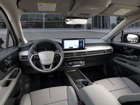 New 2025 Lincoln Corsair FWD w/ Equipment Group 101A image 9