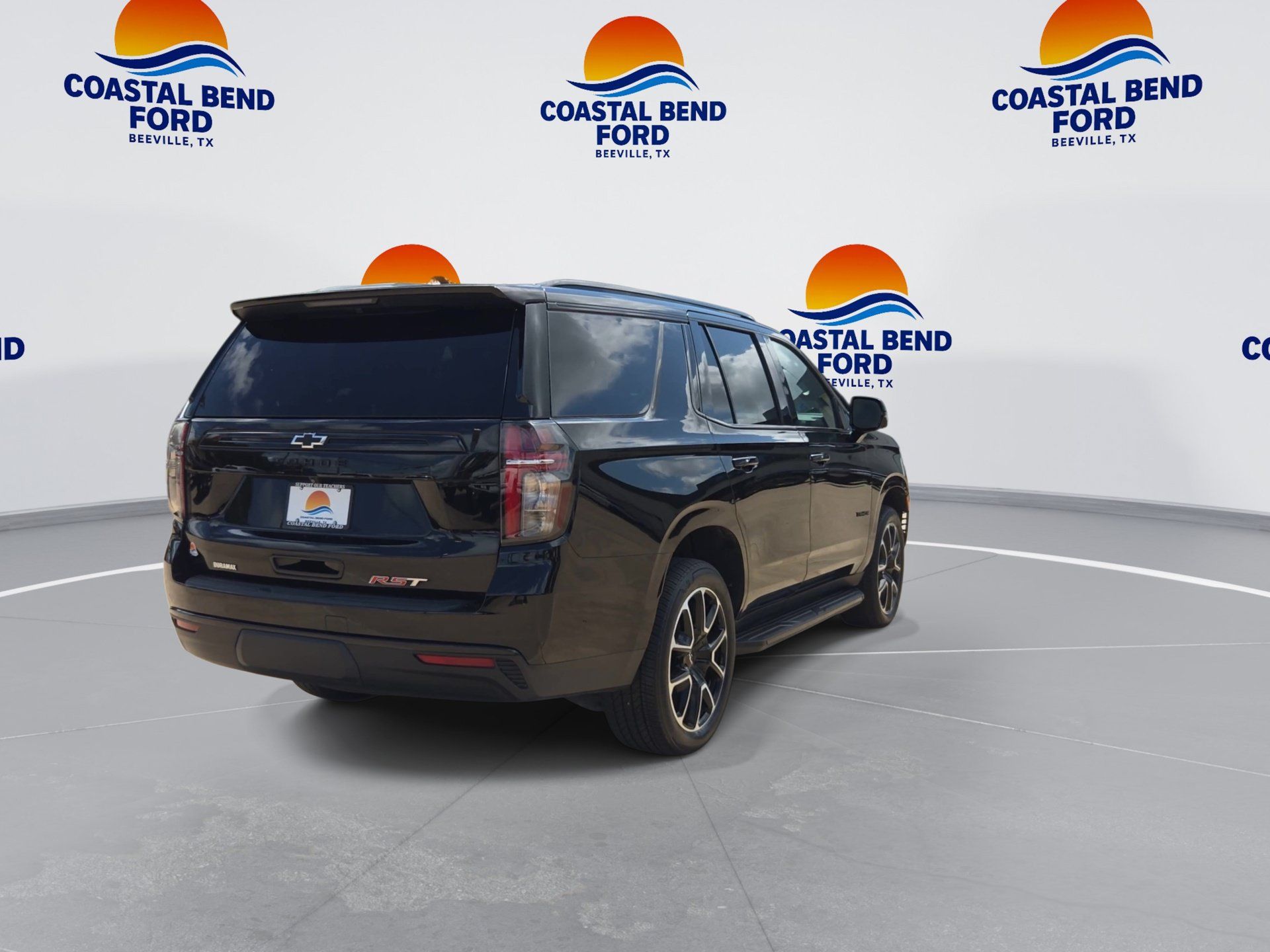 Used 2023 Chevrolet Tahoe RST w/ Luxury Package RWD image 8