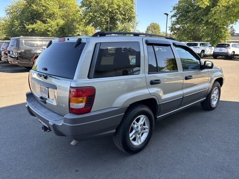 Used 2003 Jeep Grand Cherokee Laredo AWD/4WD image 4