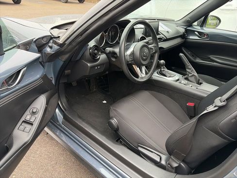 Used 2020 MAZDA MX-5 Miata Club RWD image 10