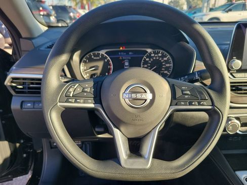 Certified 2023 Nissan Altima 2.5 SV image 17