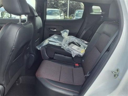 New 2025 Nissan Kicks SR image 6