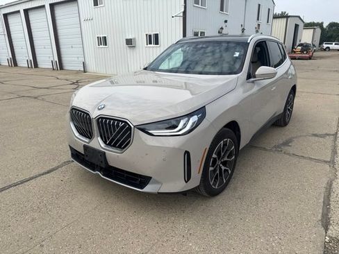 Used 2026 BMW X3 xDrive30i w/ Convenience Package AWD/4WD image 5