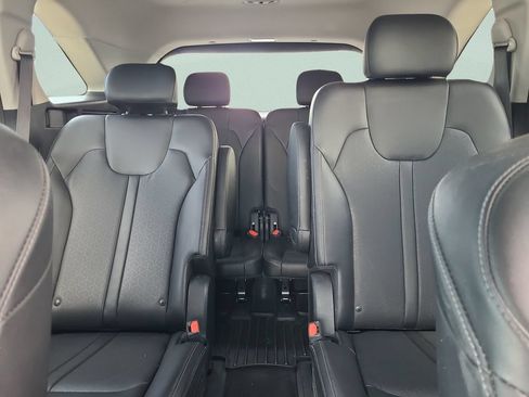 Used 2022 Kia Sorento EX w/ Panoramic Sunroof Package FWD image 10