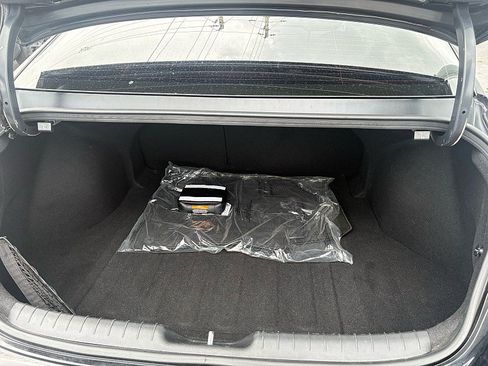 Used 2025 Hyundai Elantra SEL FWD image 8