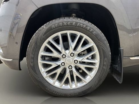 Used 2018 Jeep Grand Cherokee Summit AWD/4WD image 24
