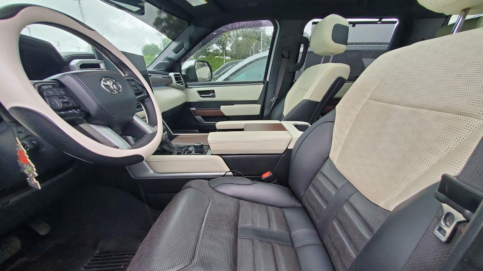 Used 2023 Toyota Tundra Capstone AWD/4WD image 3