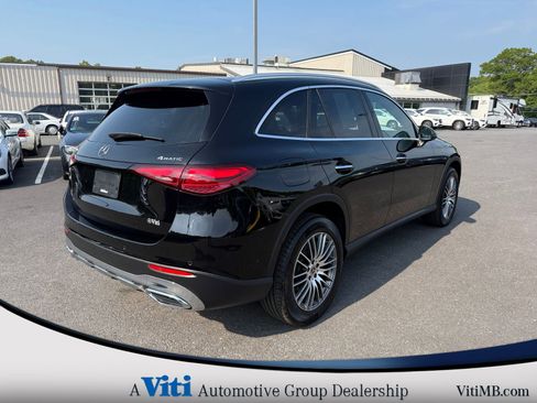 Used 2024 Mercedes-Benz GLC 300 4MATIC image 8