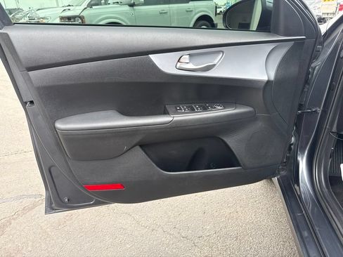 Used 2023 Kia Forte LXS FWD image 11