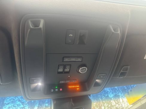 Used 2020 Cadillac Escalade ESV Platinum image 15