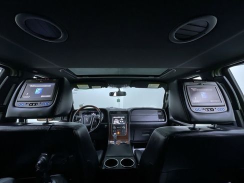 Used 2015 Lincoln Navigator 4WD image 27