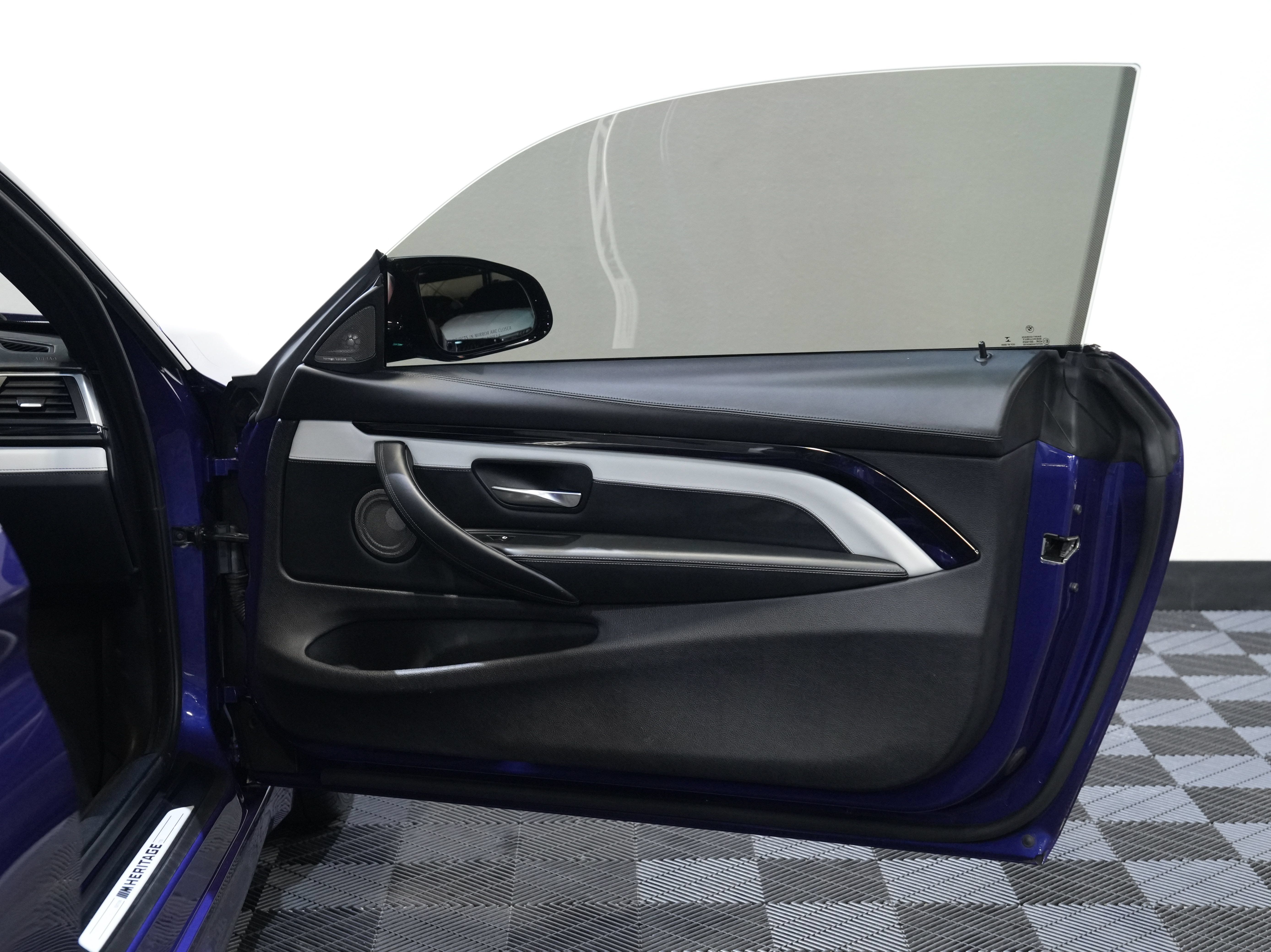 Used 2020 BMW M4 Coupe w/ Competition Package RWD image 24