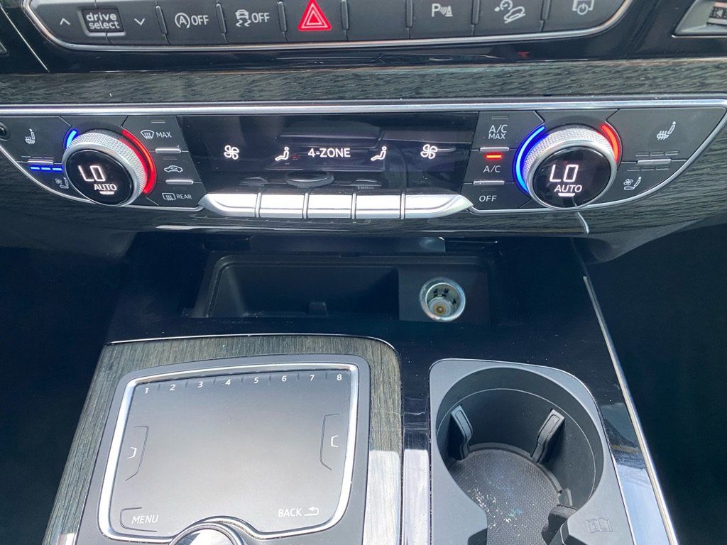 Used 2018 Audi Q7 3.0T Prestige AWD/4WD image 35