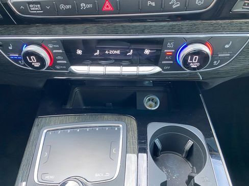 Used 2018 Audi Q7 3.0T Prestige image 35