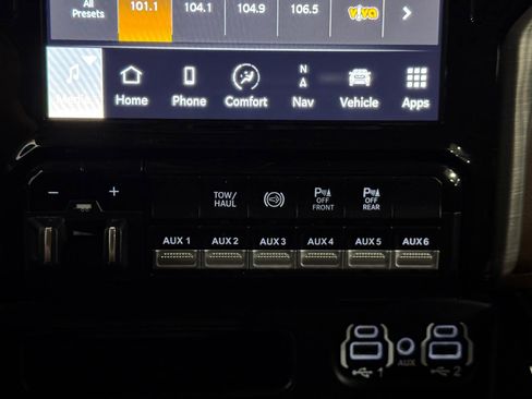 Used 2024 RAM 2500 Limited w/ Safety Group AWD/4WD image 35